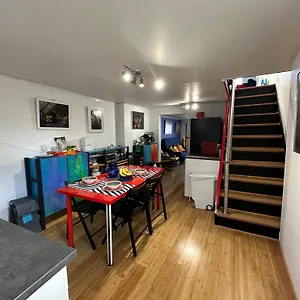  Apartment Unique Artsy 2 Bdrm 1.5 Mi From Downtown United States