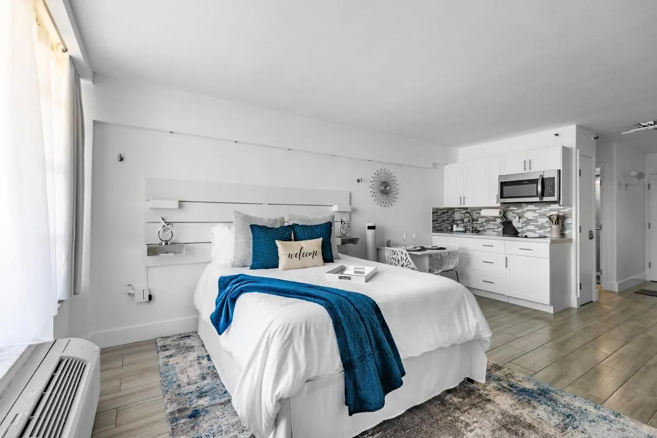 شقة Newly Renovated Oceanfront Studio W/ Balcony - دايتونا بيتش