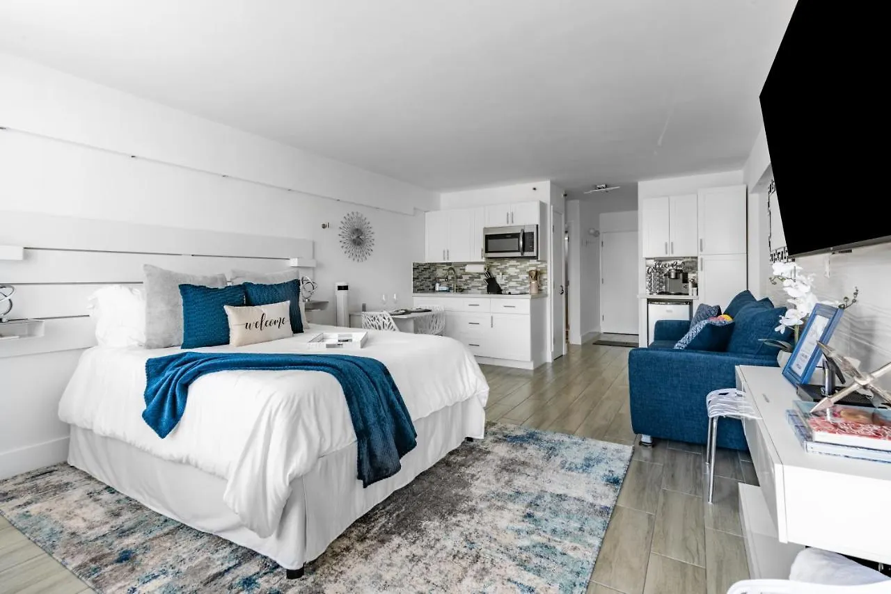 شقة Newly Renovated Oceanfront Studio W/ Balcony - دايتونا بيتش الولايات المتحدة الأمريكية