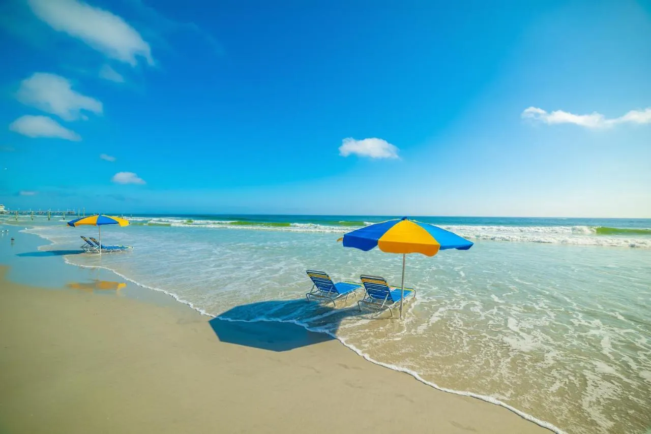 شقة Newly Renovated Oceanfront Studio W/ Balcony - دايتونا بيتش الولايات المتحدة الأمريكية